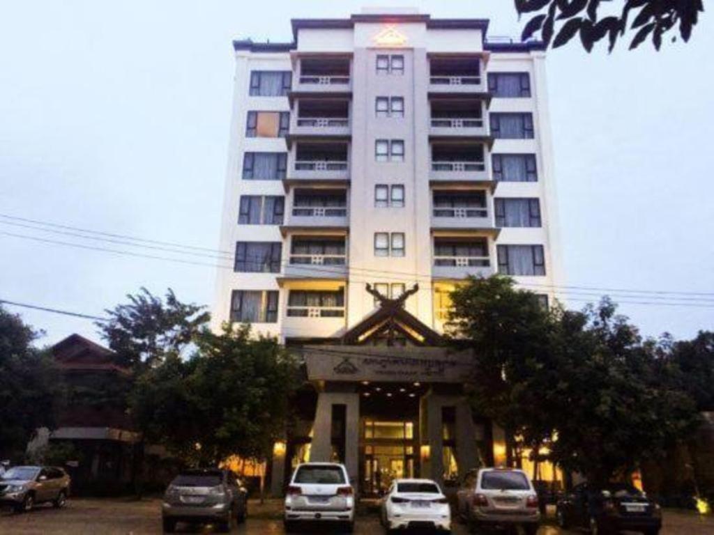 Yeak Loam Hotel Banlung Екстериор снимка