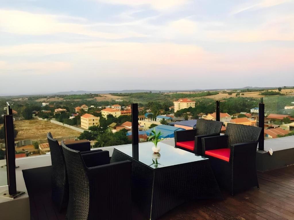 Yeak Loam Hotel Banlung Екстериор снимка