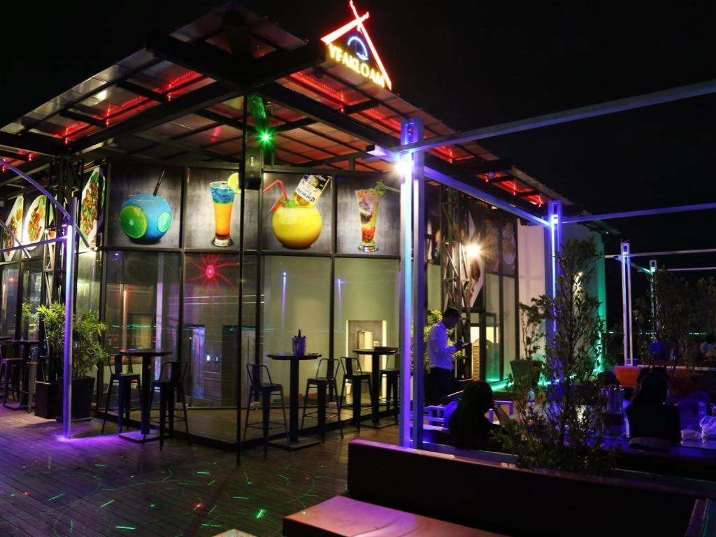 Yeak Loam Hotel Banlung Екстериор снимка