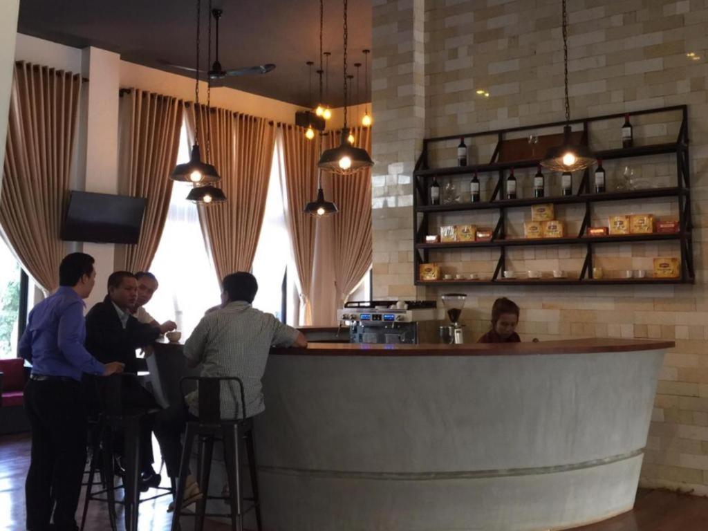 Yeak Loam Hotel Banlung Екстериор снимка