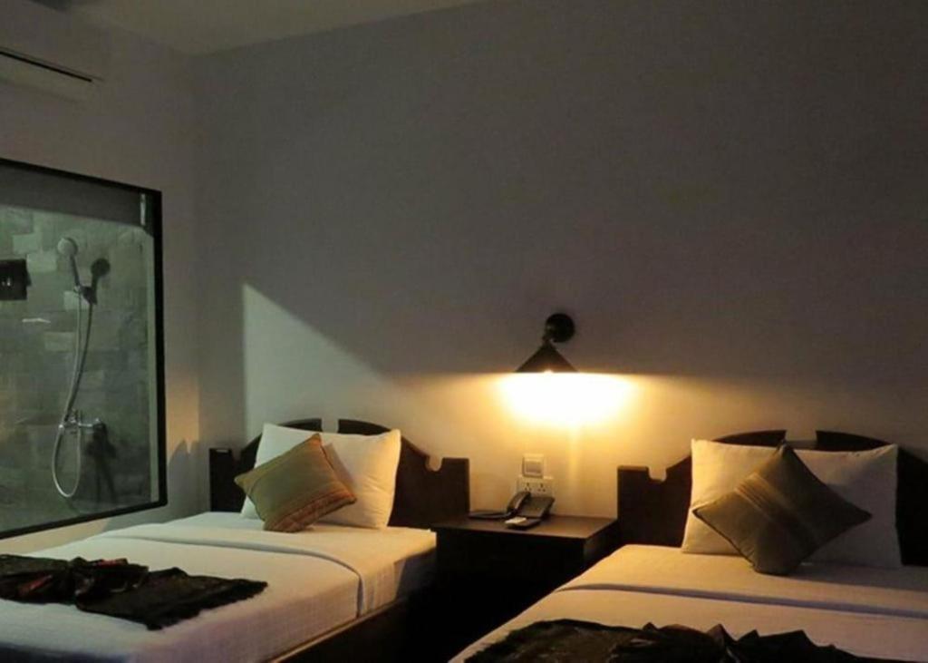 Yeak Loam Hotel Banlung Екстериор снимка