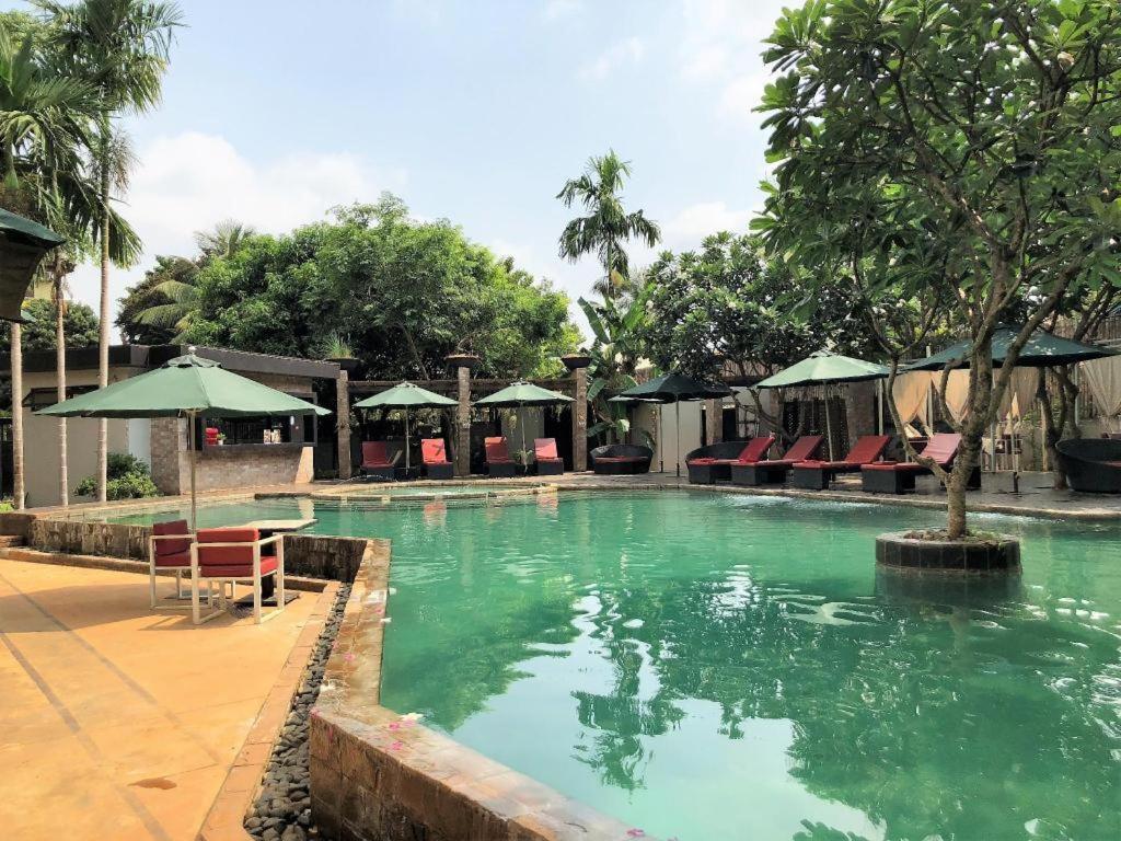 Yeak Loam Hotel Banlung Екстериор снимка