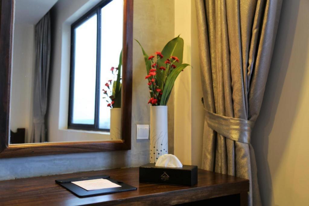 Yeak Loam Hotel Banlung Екстериор снимка