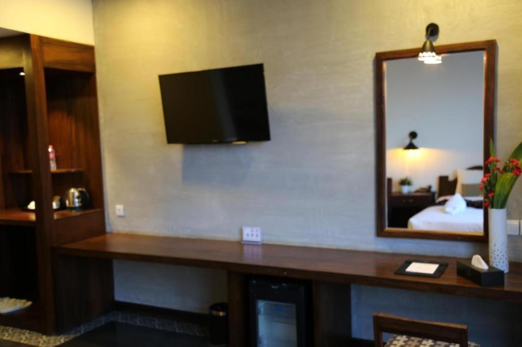 Yeak Loam Hotel Banlung Екстериор снимка