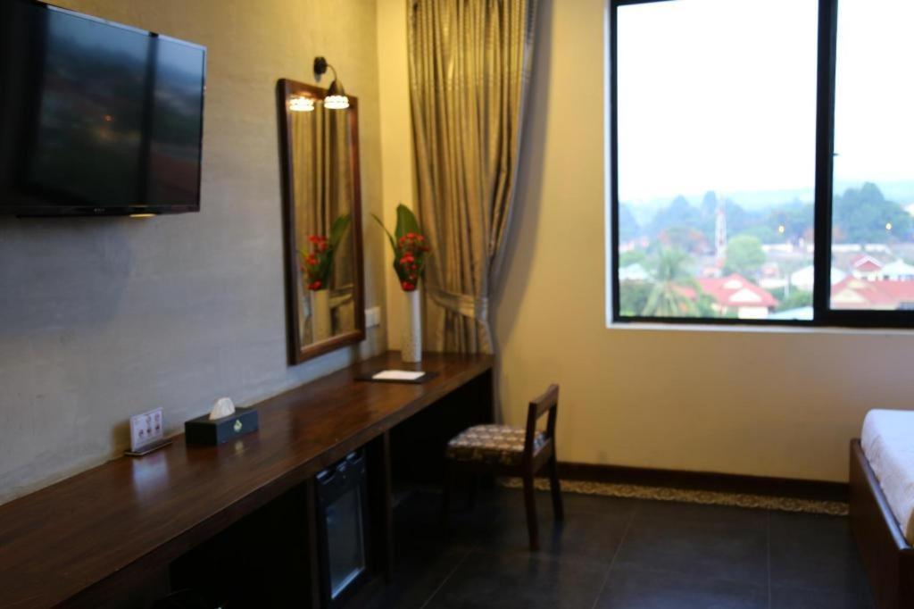 Yeak Loam Hotel Banlung Екстериор снимка