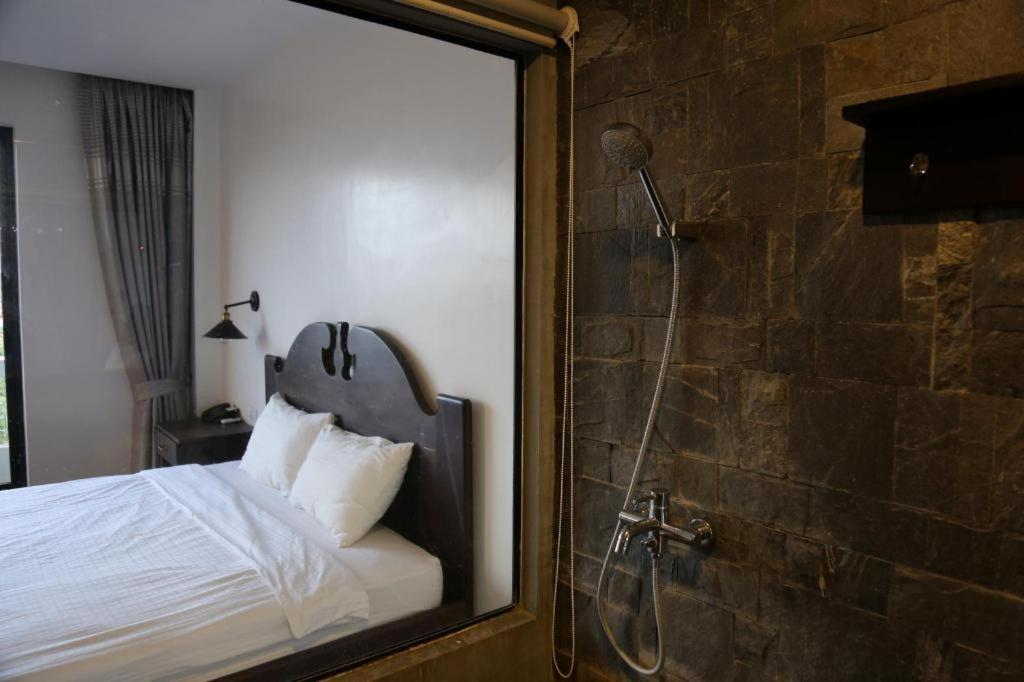 Yeak Loam Hotel Banlung Екстериор снимка
