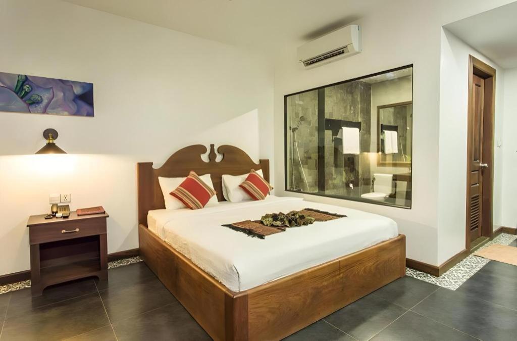 Yeak Loam Hotel Banlung Екстериор снимка