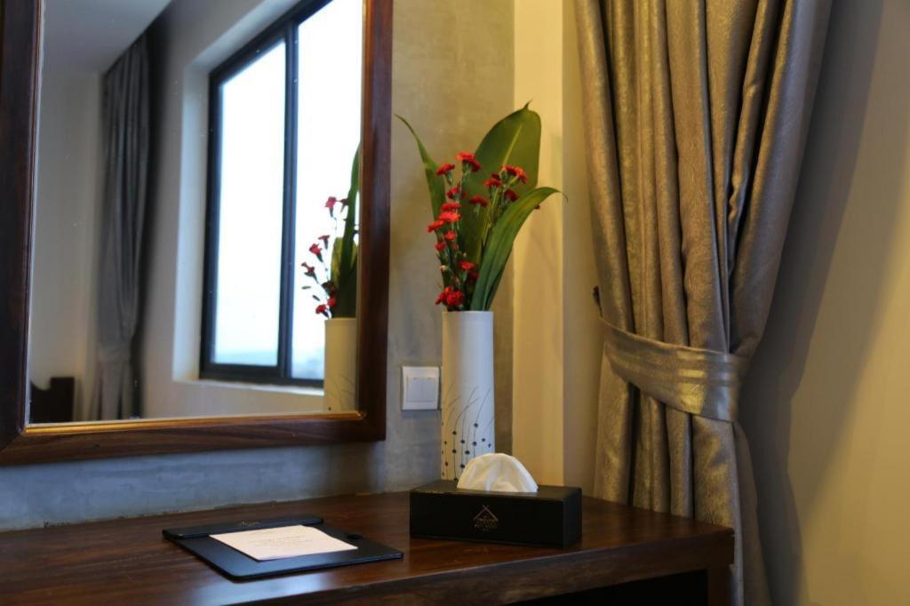 Yeak Loam Hotel Banlung Екстериор снимка
